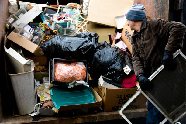 Best Estate Cleanout  in Edmore, MI